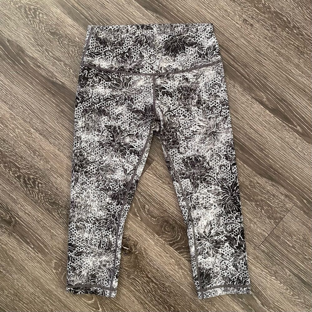 Lululemon Wunder Under Crop High-Rise 21" Serigraph Starlight